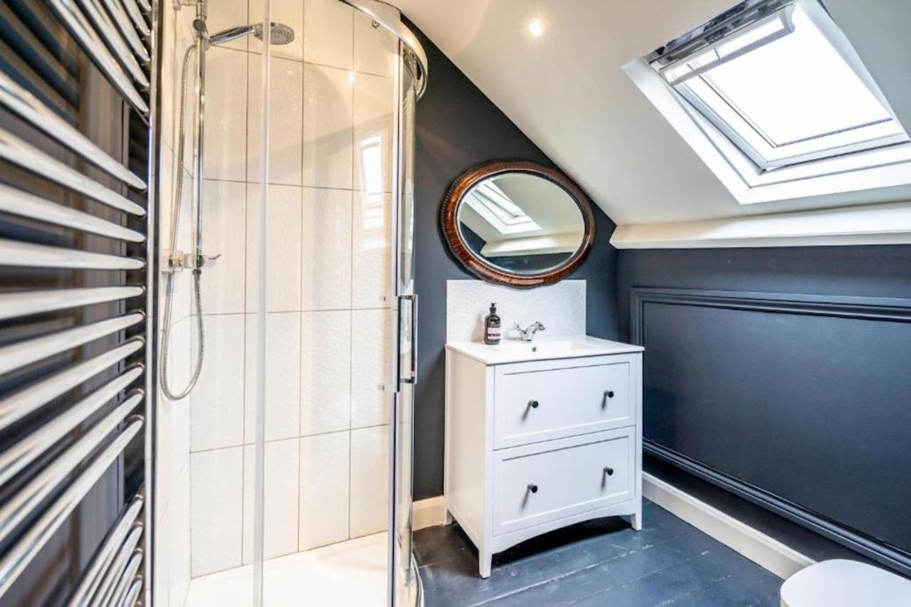 42 Is The Answer- Stunning Townhouse Appearing On Tv Show Casa de Férias