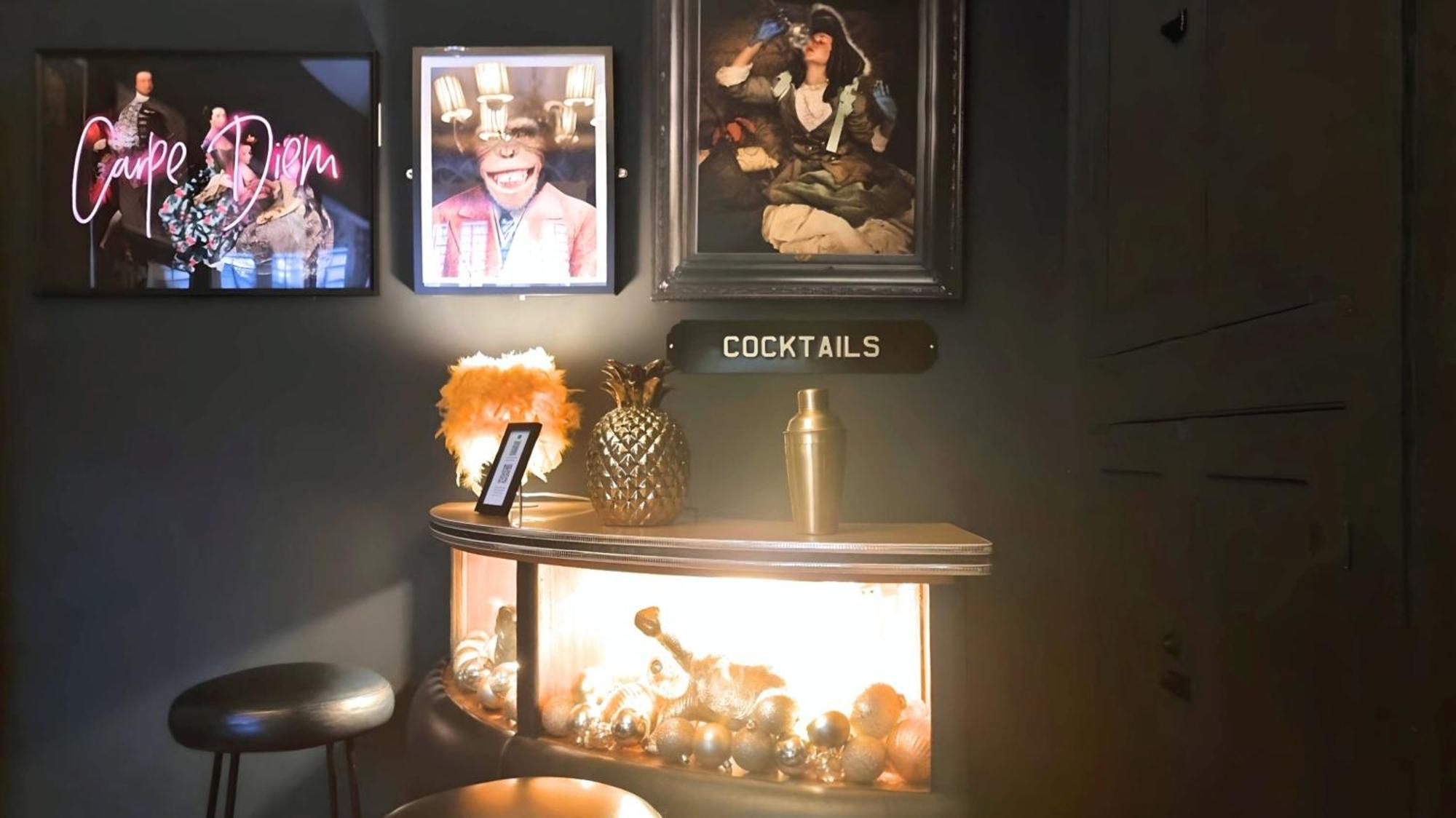 Casa de Férias 42 Is The Answer- Stunning Townhouse Appearing On Tv Show York
