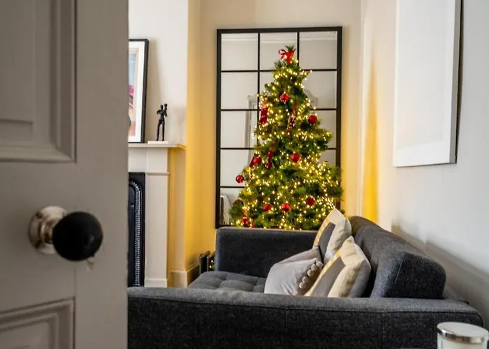 42 Is The Answer- Stunning York Townhouse Appearing On Tv Holiday Home Show