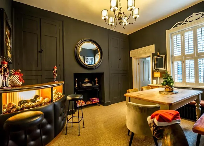 42 Is The Answer- Stunning York Townhouse Appearing On Tv Holiday Home Show