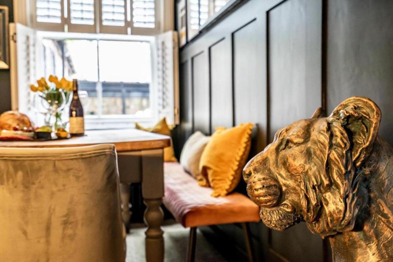 42 Is The Answer- Stunning Townhouse Appearing On Tv Show *