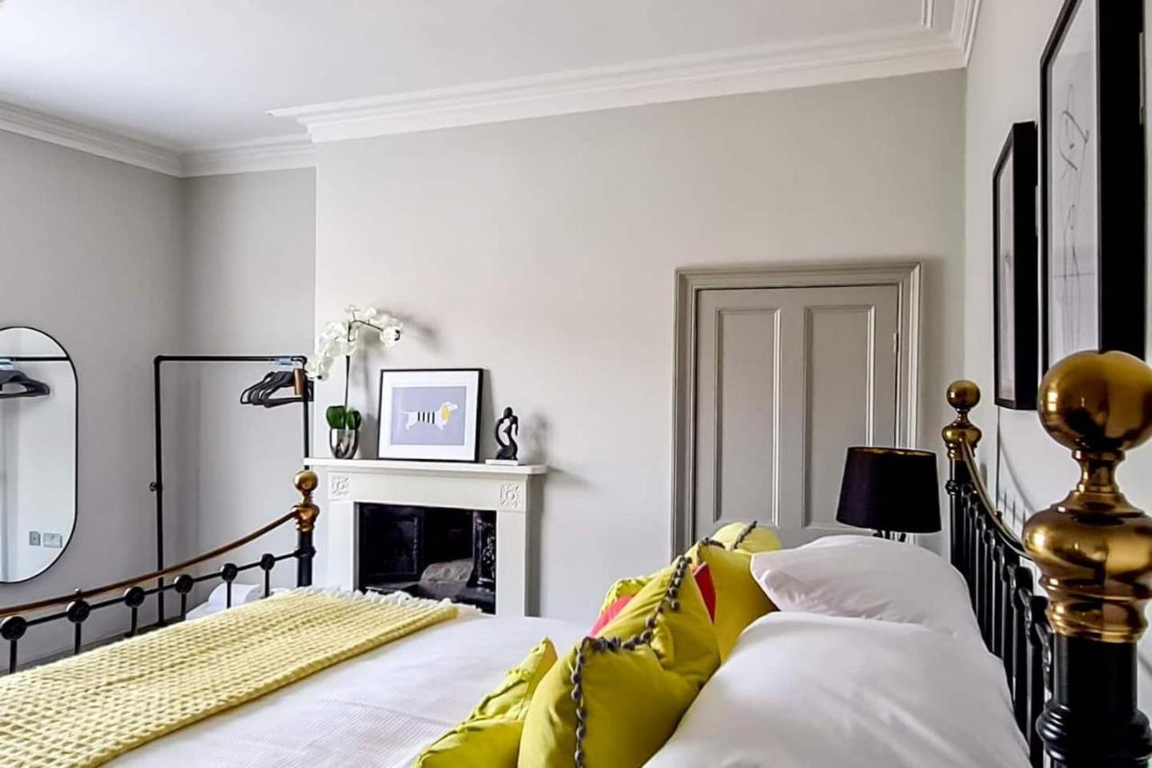 42 Is The Answer- Stunning Townhouse Appearing On Tv Show *